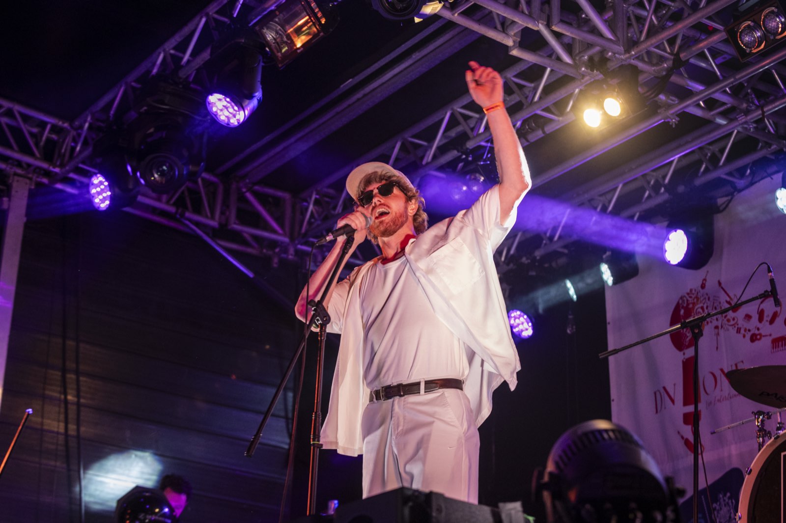 Sponsor and brand sports imagery